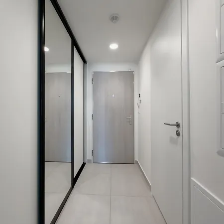 Real Living By Refa - Parkside 138 *