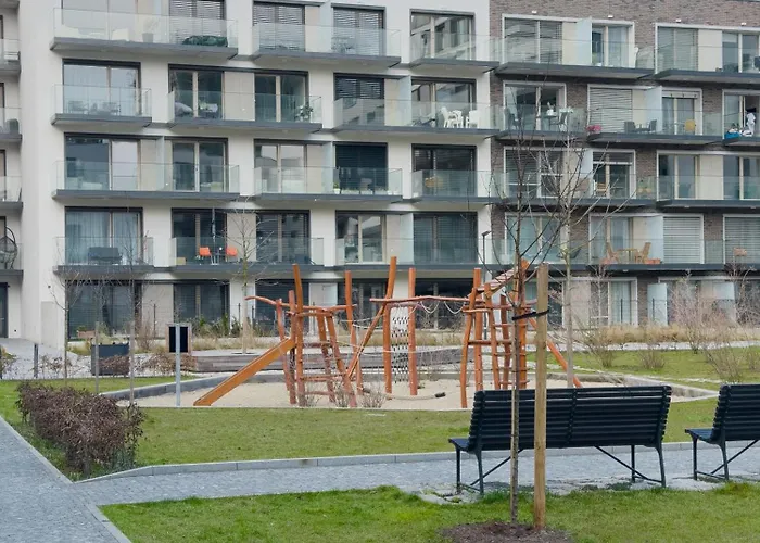 Real Living By Refa - Parkside 138 * Goltsch Jenikau