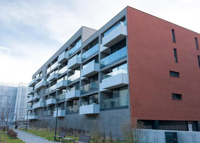 Real Living By Refa - Parkside 138 Goltsch Jenikau